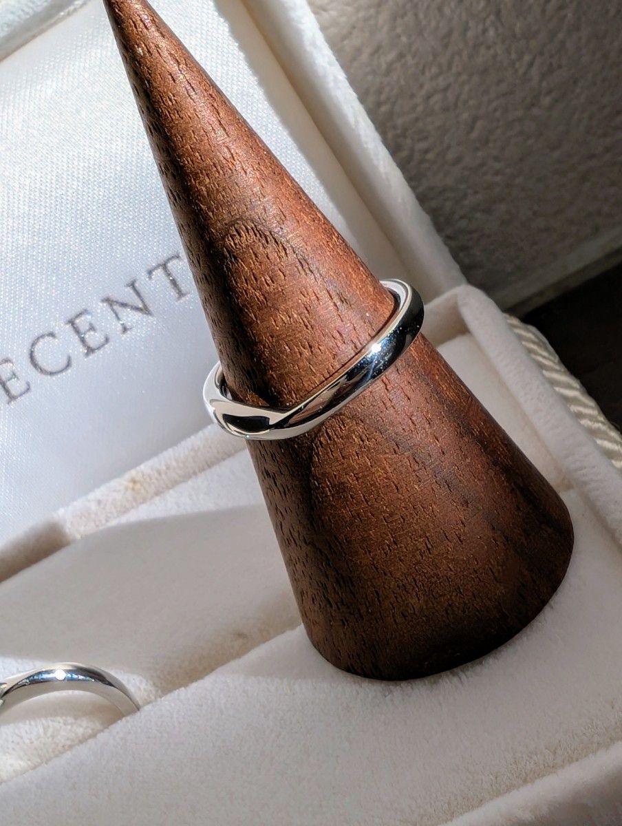 値下げトレセンテTRESENTI 15号結婚指輪プラチナT900 私的な刻印 値下げトレセンテTRESENTI 15号結婚指輪プラチナT900 私的な刻印