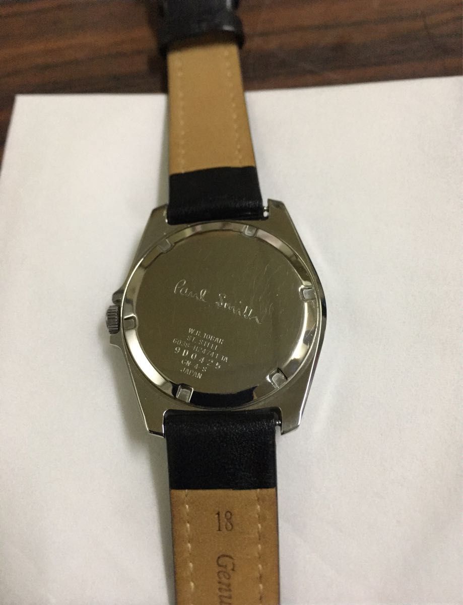 Paul Smith ポールスミス 腕時計 文字盤白 バンド黒 ジャンク Paul Smith ポールスミス 腕時計 文字盤白 バンド黒 ジャンク