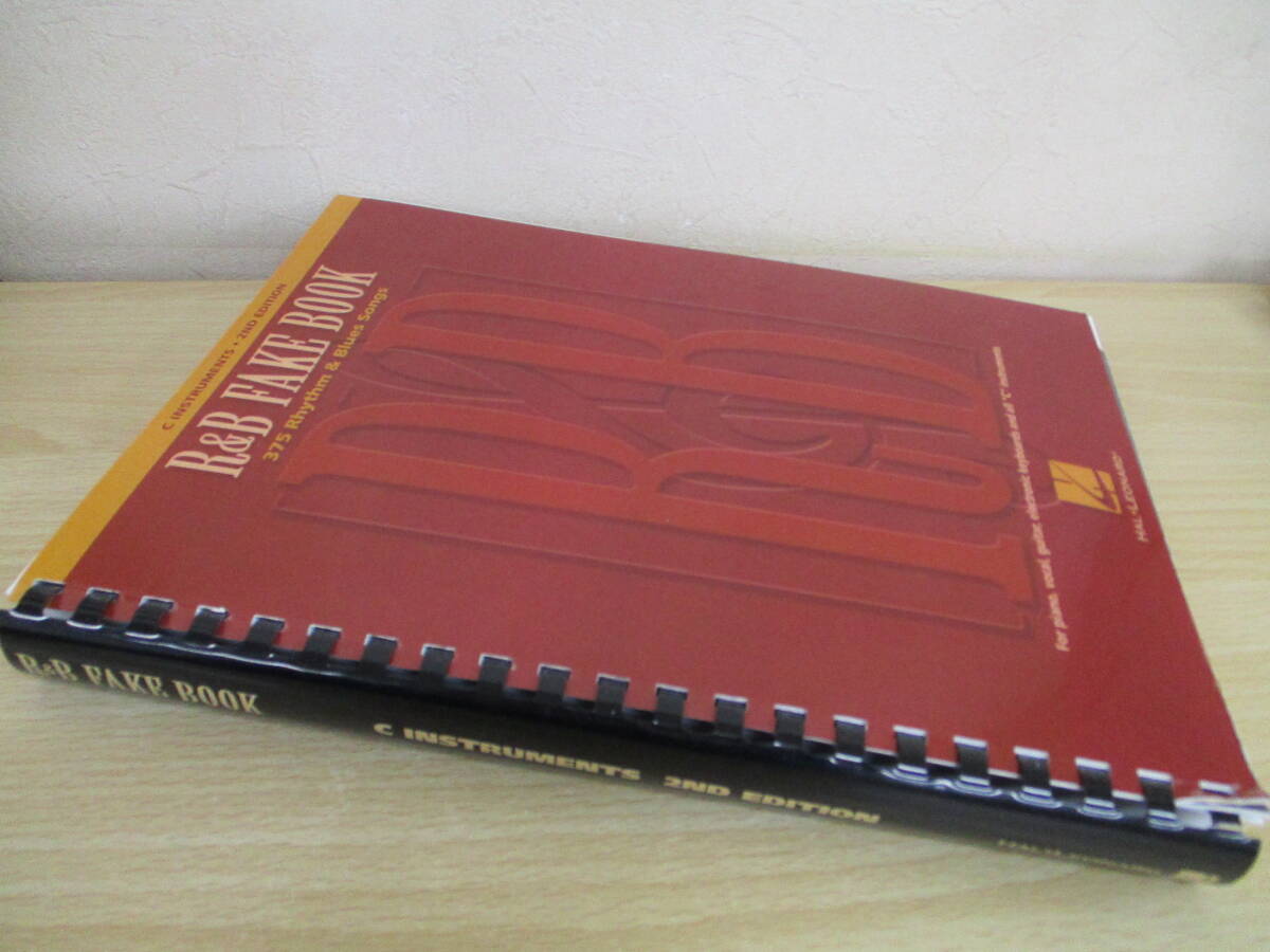 A197　　[洋書・楽譜]　R＆B　FAKE　BOOK　375　Rhythm＆Blues Songs　S0396