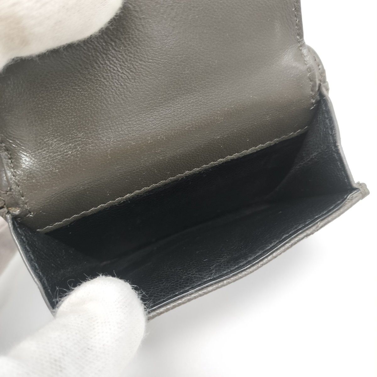 美品 イヴ・サンローラン 三つ折り財布|Yahoo!フリマ(旧PayPay 美品 イヴ・サンローラン 三つ折り財布|Yahoo!フリマ(旧PayPay