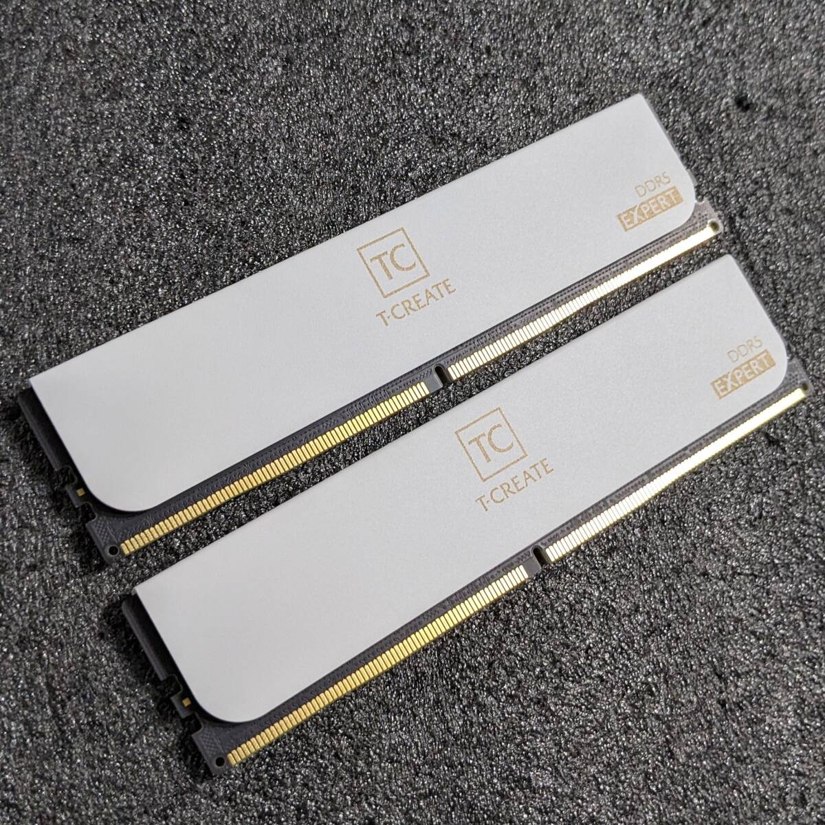DDR5メモリ 32GB(16GB2枚組) TEAM T-CREATE(白 DDR5メモリ 32GB(16GB2枚組) TEAM T-CREATE(白