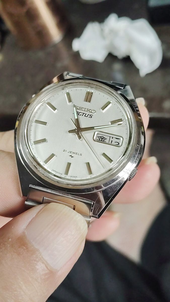 希少モデル) セイコータイプ 2 美しい製品 1976年 SEIKO 腕時計 希少モデル) セイコータイプ 2 美しい製品 1976年 SEIKO 腕時計