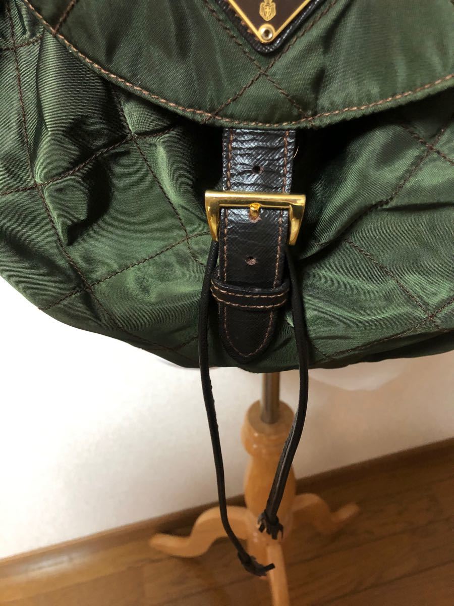 PRADA プラダ ナイロンリュック リュック キルティング カーキ PRADA プラダ ナイロンリュック リュック キルティング カーキ