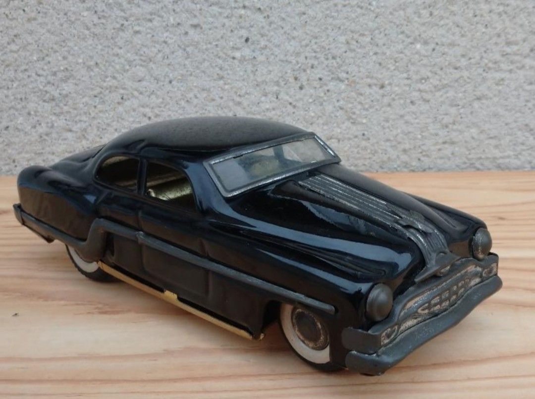 ミニカー 昭和レトロ ブリキの黒いアメ車 リンカーン ミニカー 昭和レトロ ブリキの黒いアメ車 リンカーン