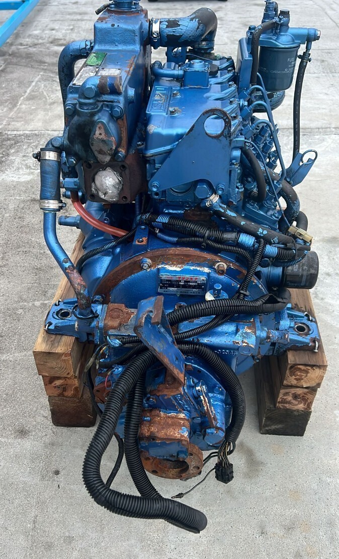 44400円 ISUZU ボートエンジン UM4LC1 ジャンクマリンギア MGN10 44400円 ISUZU ボートエンジン UM4LC1 ジャンクマリンギア MGN10