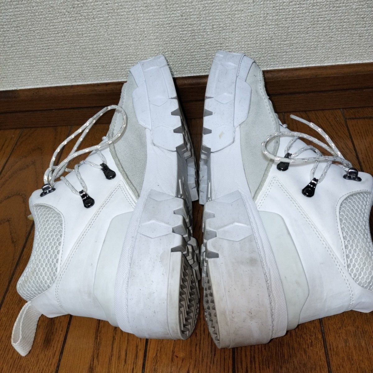 onitsukatiger スニーカー メンズ ハイカット ホワイト 厚底 28 onitsukatiger スニーカー メンズ ハイカット ホワイト 厚底 28