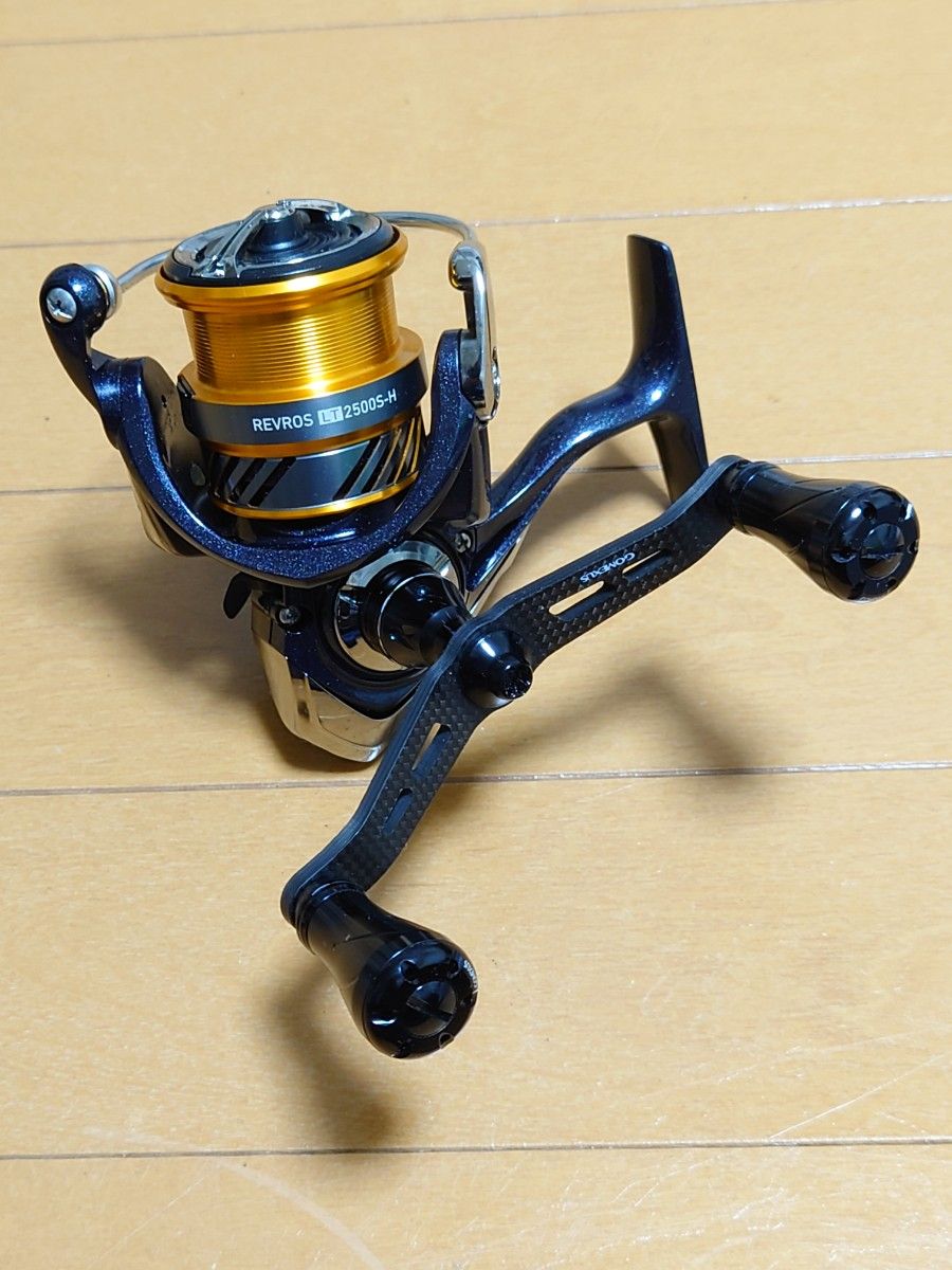 ダイワ レブロス LT2500S-H ゴメクサスカーボンダブルハンドル ダイワ レブロス LT2500S-H ゴメクサスカーボンダブルハンドル