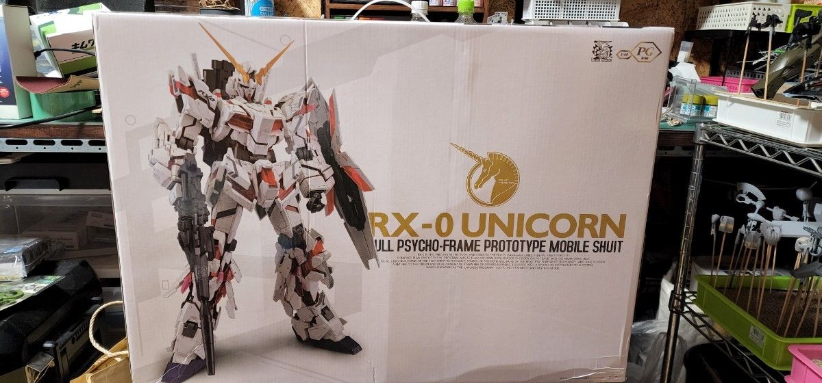 海外製　PG風ユニコーンガンダム 未組立