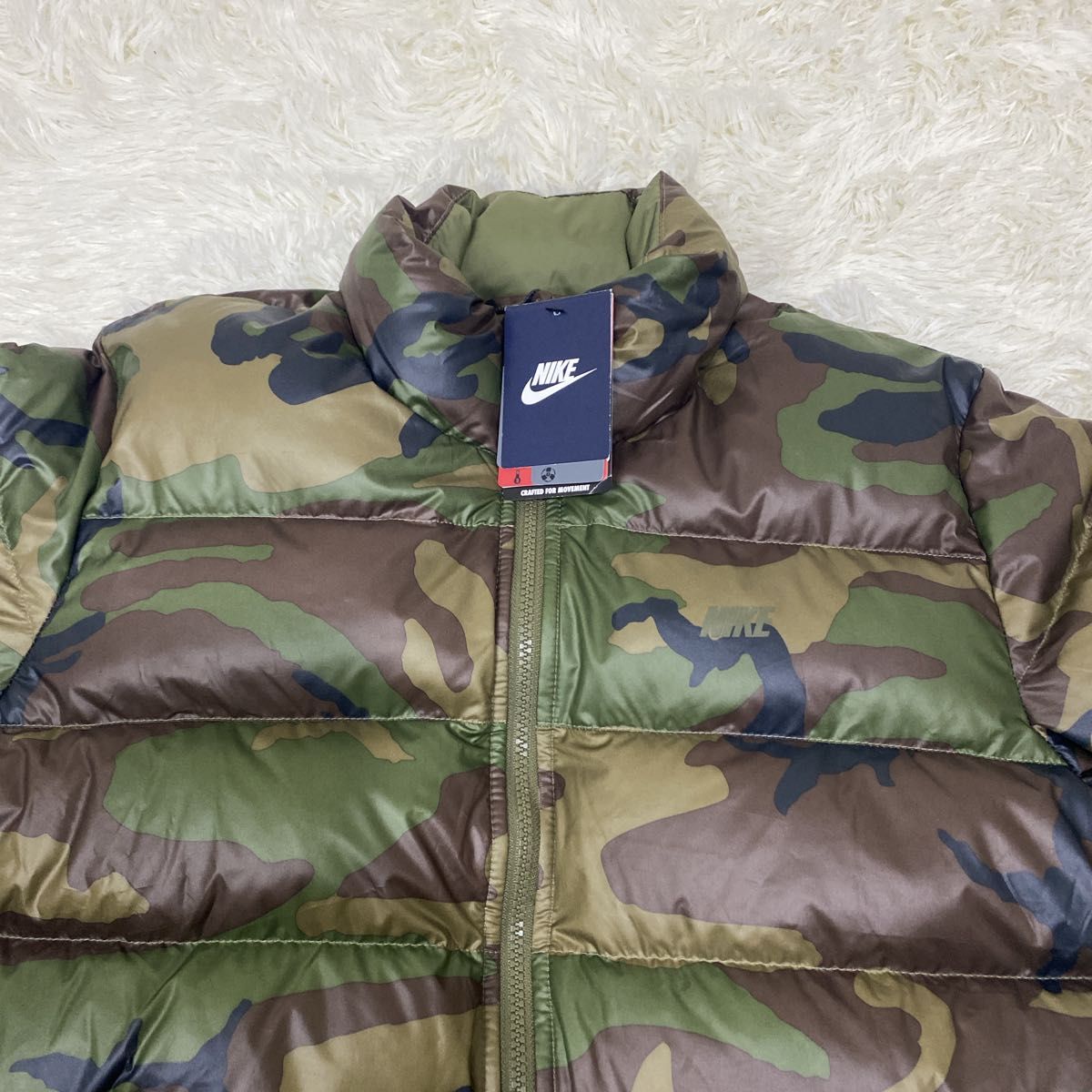 新品 未使用 NIKE ナイキ ダウンジャケット カモフラ 迷彩 タグ 新品 未使用 NIKE ナイキ ダウンジャケット カモフラ 迷彩 タグ