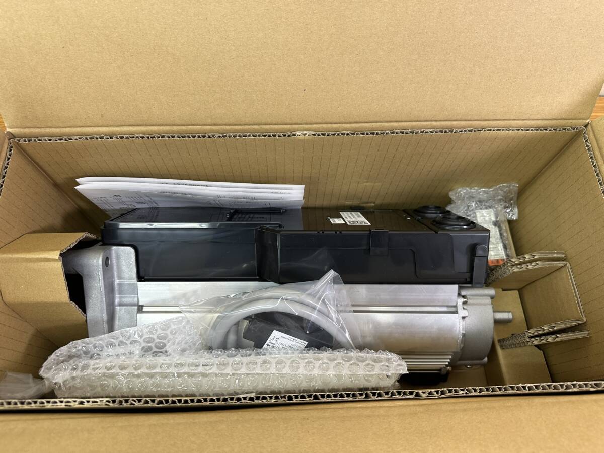 未使用 三和シャッター◇100V シャッター開閉機 右形 リモコン付 未使用 三和シャッター◇100V シャッター開閉機 右形 リモコン付