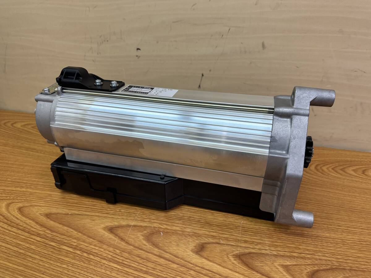 未使用 三和シャッター◇100V シャッター開閉機 右形 リモコン付 未使用 三和シャッター◇100V シャッター開閉機 右形 リモコン付