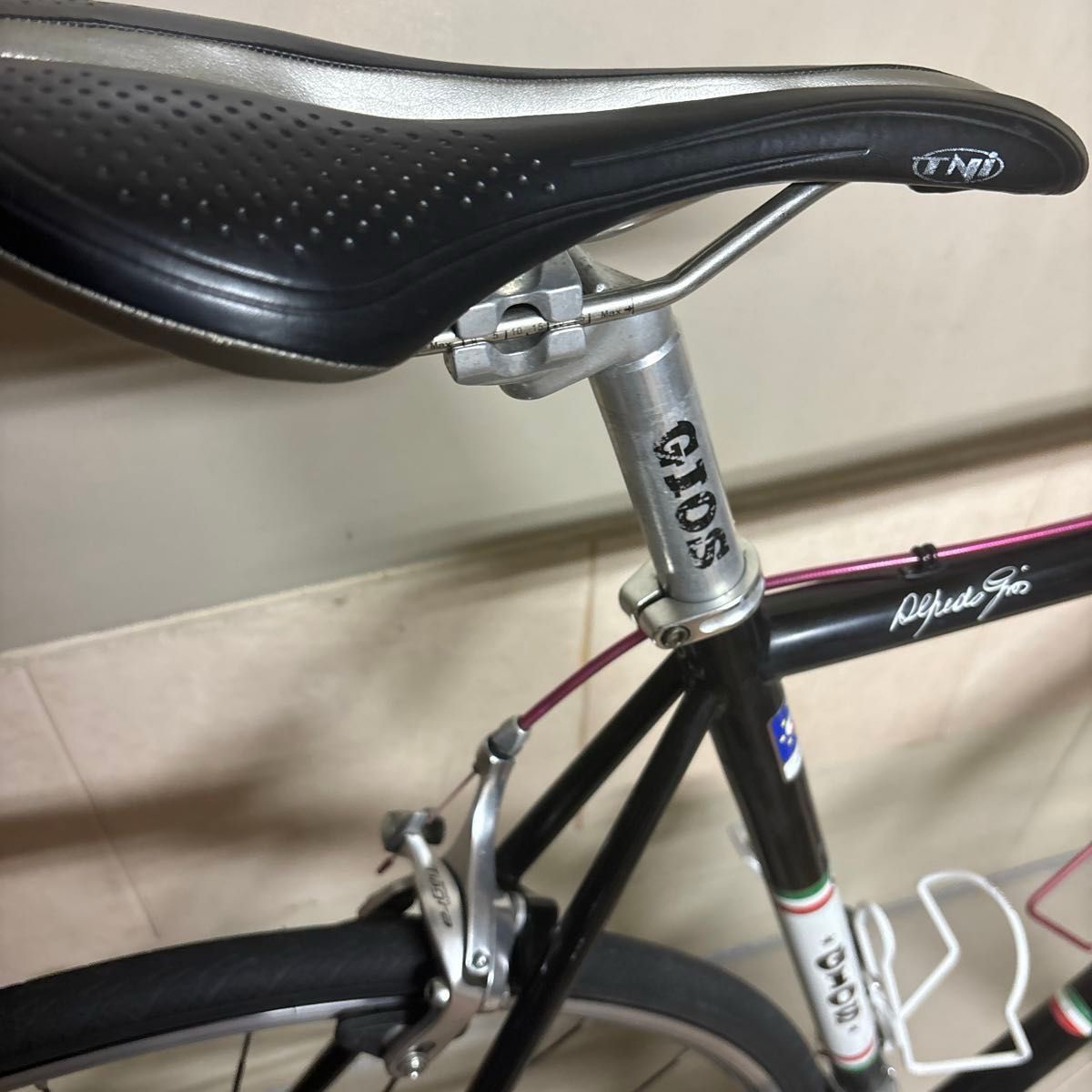 GIOS vintage 52 限定ブラック tiagra sti仕様 おまけ多数 GIOS vintage 52 限定ブラック tiagra sti仕様 おまけ多数