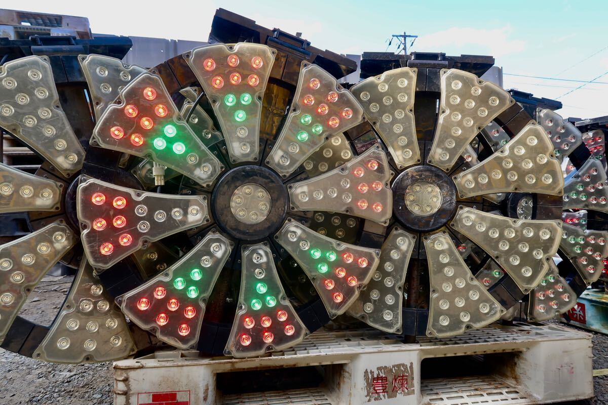 ☆ 中古 LED警告灯 ソーラー式 ひまわり☆ ☆ 中古 LED警告灯 ソーラー式 ひまわり☆