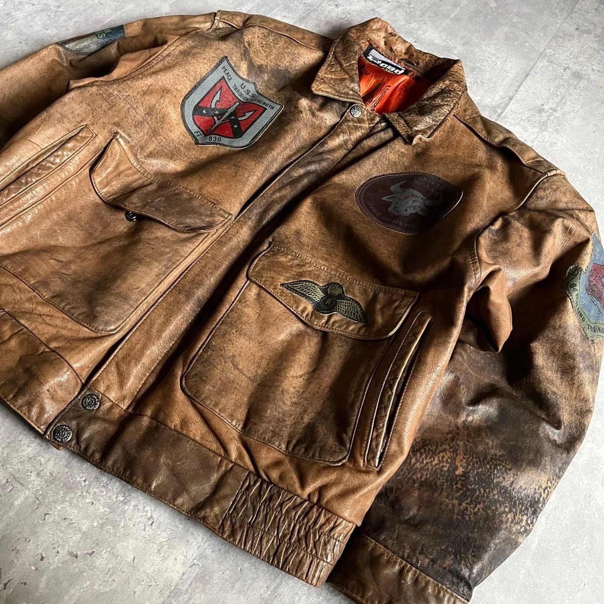 90s vintage】A-2 フライトジャケット バックプリント 短丈 古着 90s vintage】A-2 フライトジャケット バックプリント 短丈 古着