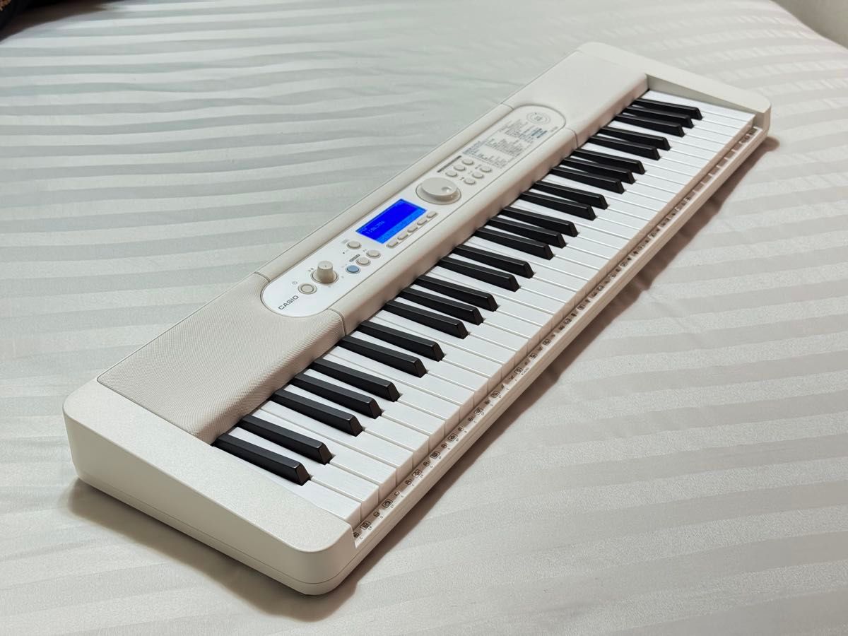 美品 カシオ 電子ピアノ LK-520 光ナビゲーション 電子 美品 カシオ 電子ピアノ LK-520 光ナビゲーション 電子
