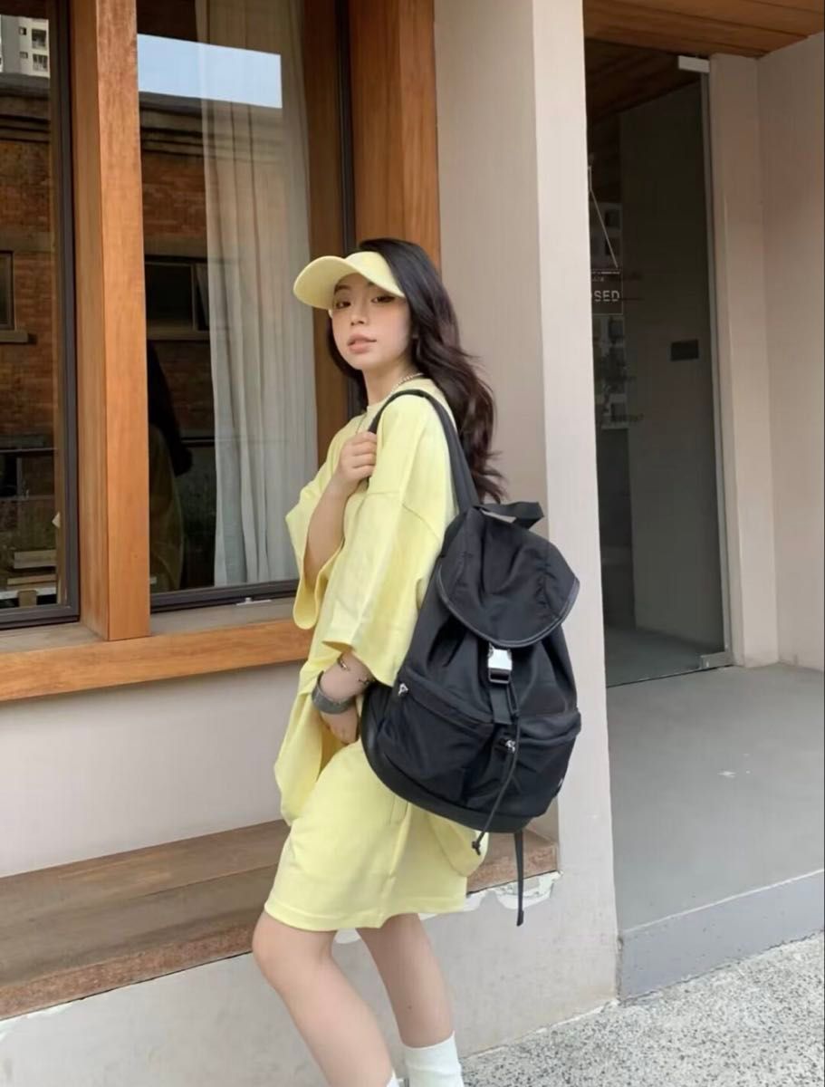 PRADA - 美品 PRADA 名作 V164 現行 リュック 軽量 バックパック PRADA - 美品 PRADA 名作 V164 現行 リュック 軽量 バックパック