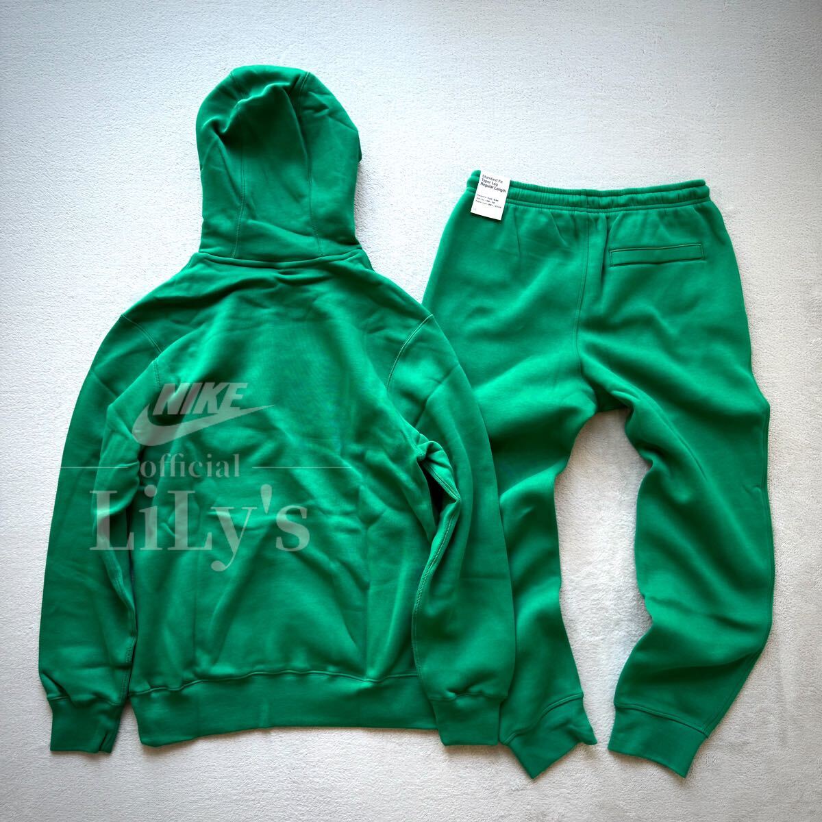 新品 NIKE上下セットアップ Lサイズ 緑 グリーン ナイキ 新品 NIKE上下セットアップ Lサイズ 緑 グリーン ナイキ