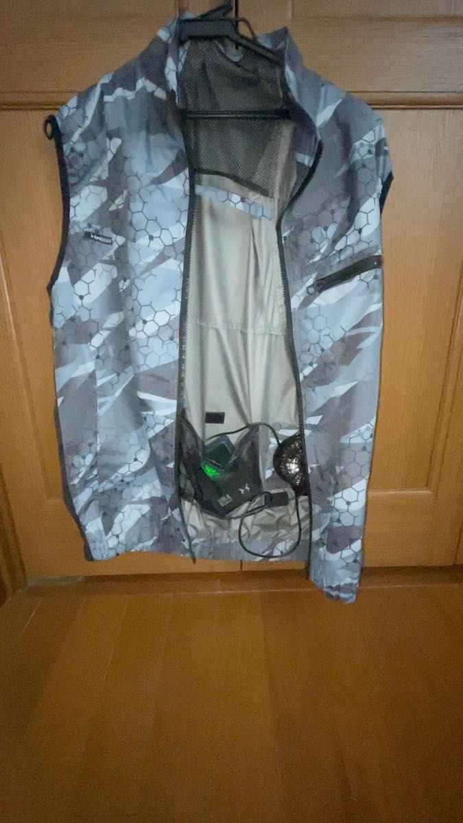 プロフェッショナルハイパワーファンセットと空調風神服用リチウムイオンバッテリーセットと空調風神服チタン加工ベスト LL フルセット