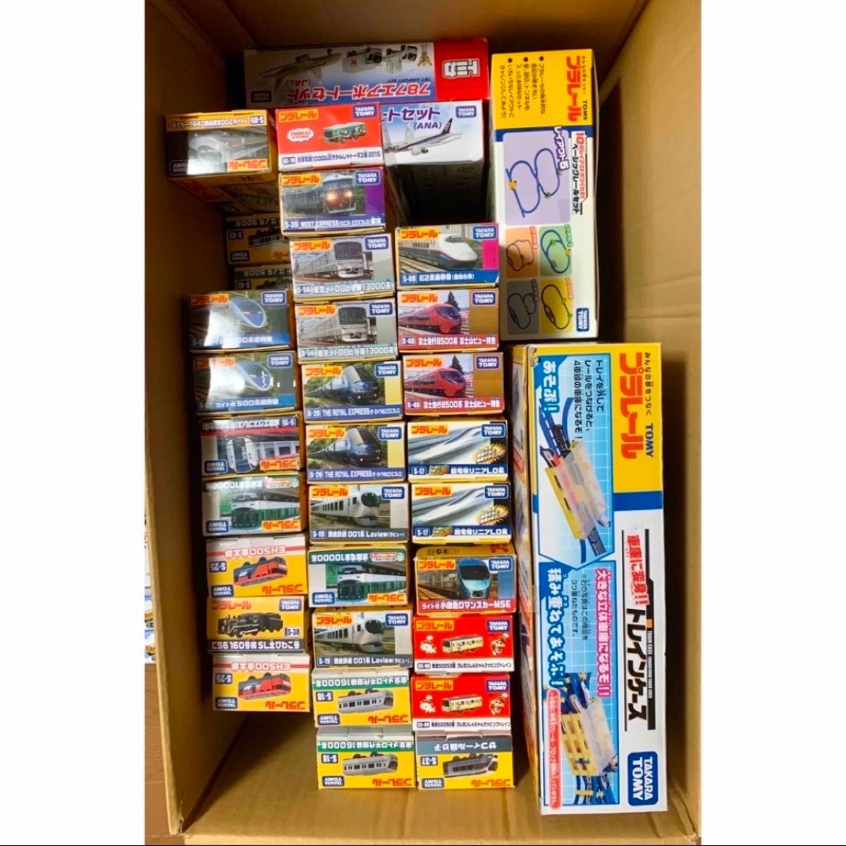50個 トミカ プラレール まとめ売り 【新品未開封品】廃盤レア 50個 トミカ プラレール まとめ売り 【新品未開封品】廃盤レア
