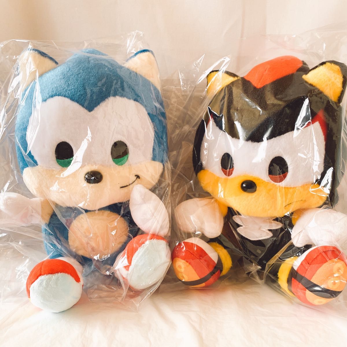 SONIC&FRIENDS ソニックフレンズ ぬいぐるみM シャドウと SONIC&FRIENDS ソニックフレンズ ぬいぐるみM シャドウと