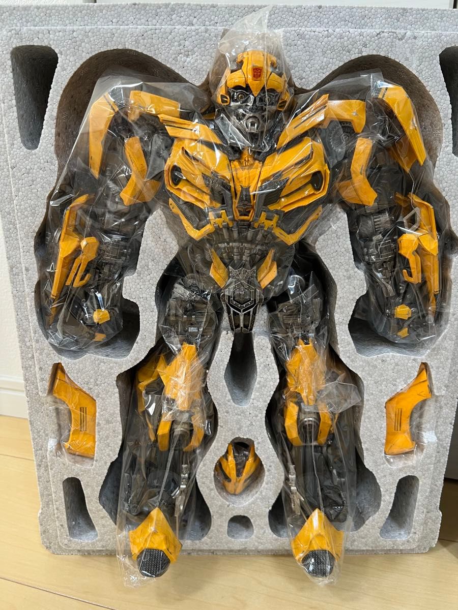 希少】バンブルビー トランスフォーマー 最後の騎士王 threeA 希少】バンブルビー トランスフォーマー 最後の騎士王 threeA