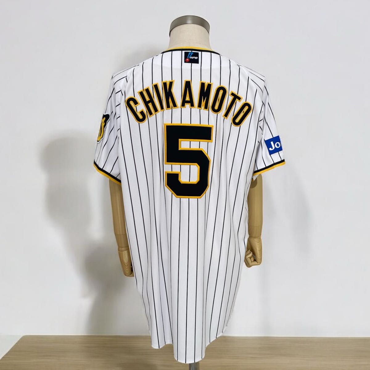 阪神タイガース /近本光司 / ユニフォームNPBレプリカワッペン付 阪神タイガース /近本光司 / ユニフォームNPBレプリカワッペン付