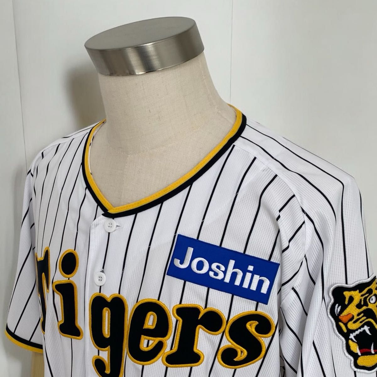 阪神タイガース /近本光司 / ユニフォームNPBレプリカワッペン付 阪神タイガース /近本光司 / ユニフォームNPBレプリカワッペン付