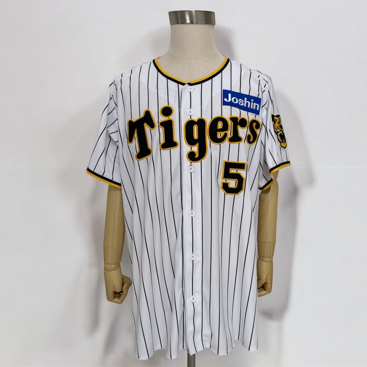 阪神タイガース /近本光司 / ユニフォームNPBレプリカワッペン付 阪神タイガース /近本光司 / ユニフォームNPBレプリカワッペン付
