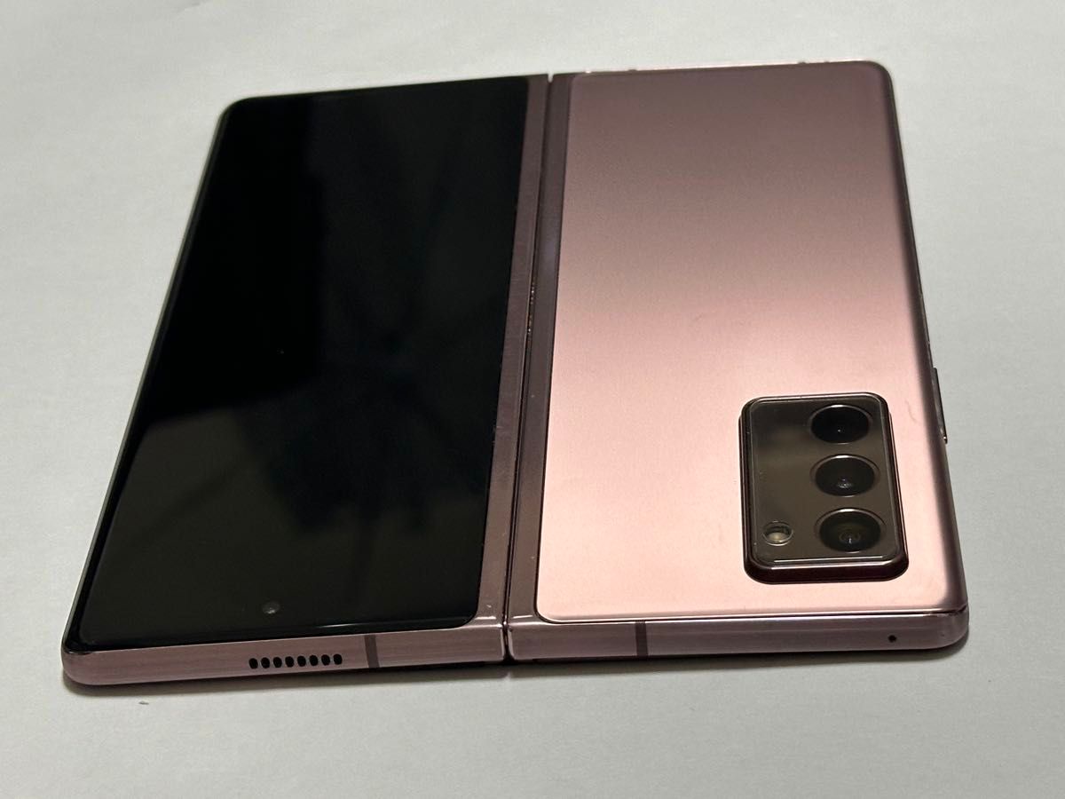 GalaxyZFold2 256GB 海外版 ケース付 背面割れ|スマホ GalaxyZFold2 256GB 海外版 ケース付 背面割れ|スマホ