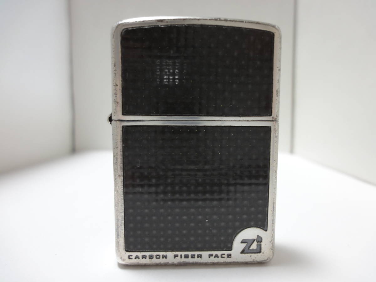 《中古》Zippo：ジッポー オイルライター 2005年 「CARBON FIBER FACE」 ヴィンテージ喫煙グッズ アンティークコレクション_画像1