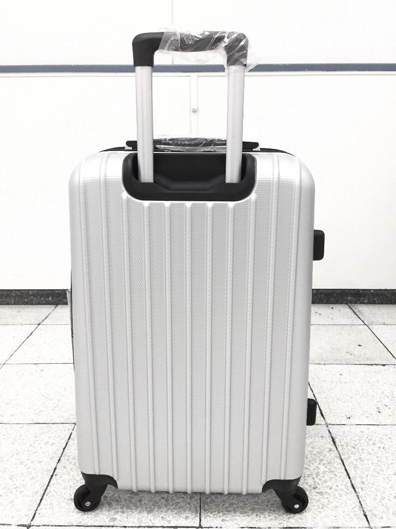 中型軽量スーツケース キャリーバッグ TSAロック付き Mサイズ シルバー 