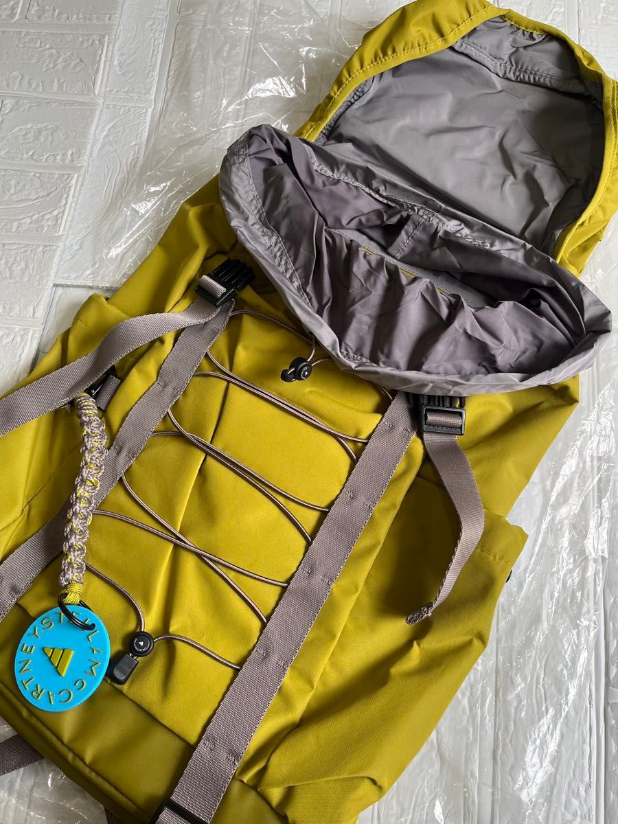 新品 人気 アディダスバイステラマッカートニー ★ バックパック Olive 新品 人気 アディダスバイステラマッカートニー バックパック