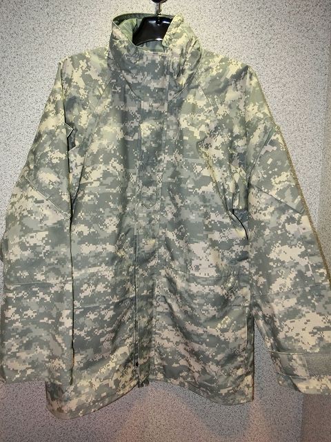 美品 Mサイズ ECWCS GORE-TEX ゴアテックス パーカー ACU デジタルカモ