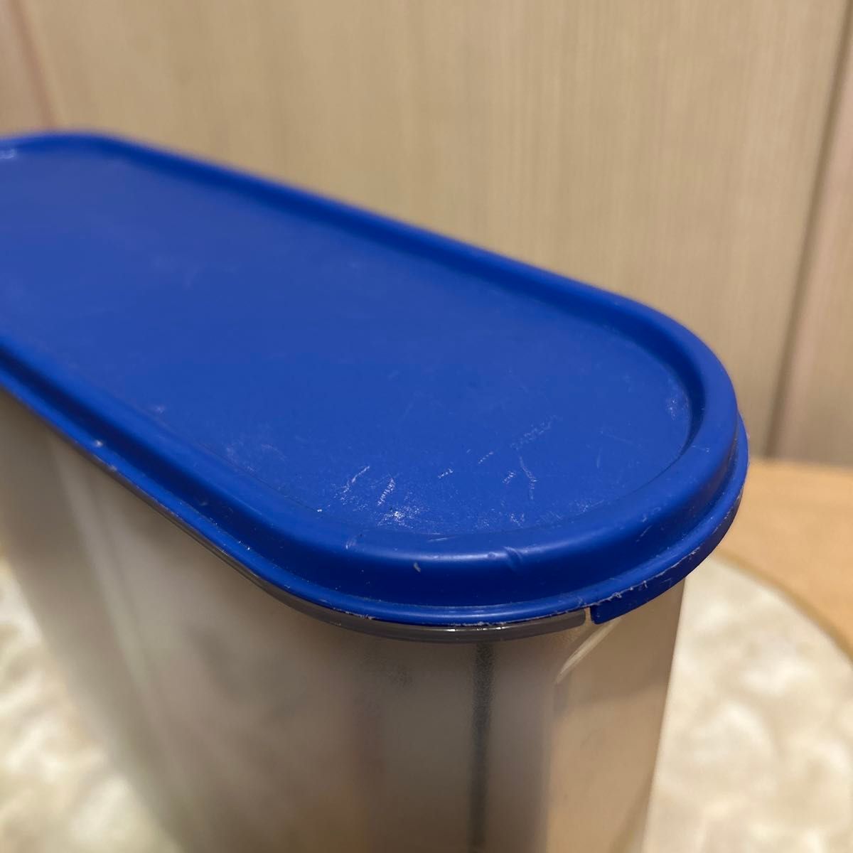Tupperware タッパーウェア スーパーオーバル#4 全型海苔保存 Tupperware タッパーウェア スーパーオーバル#4 全型海苔保存