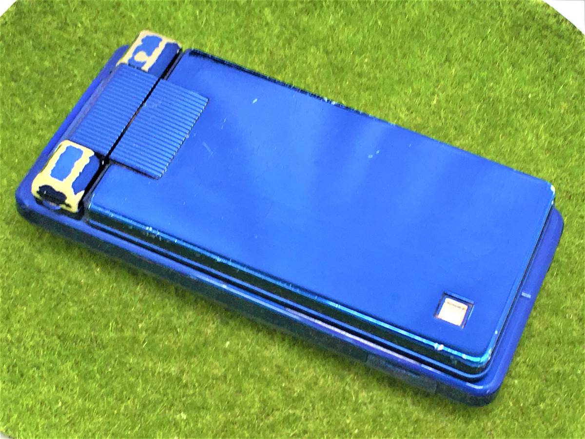 d331【人気機種】■同梱OK・初期化OK・簡易清掃OK・判定OK■docomo SH704i ブルー SHARP シャープ 中古 ガラケー 携帯 ドコモ_表面部分の塗装はがれ多め