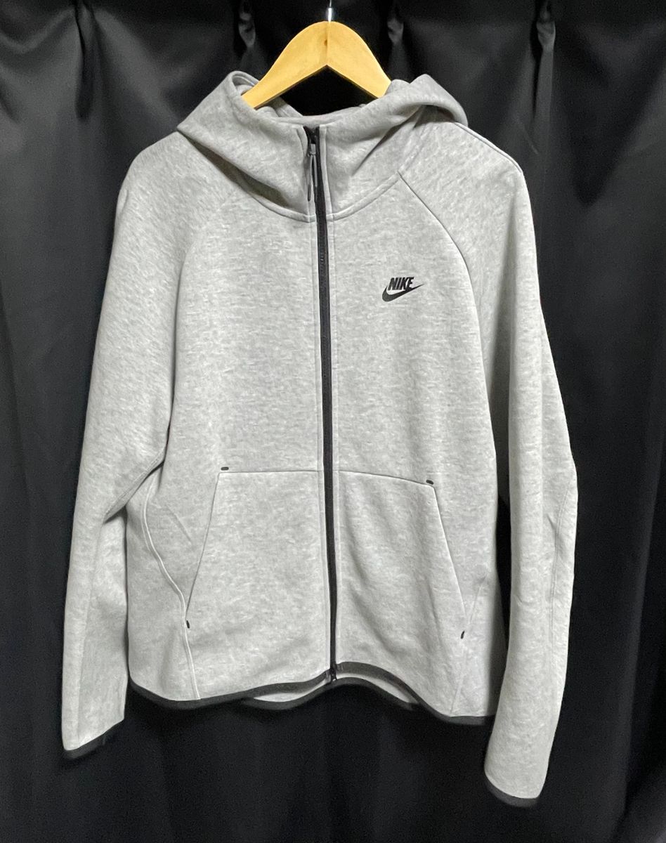 デッドストック 新品 廃盤 ナイキ テックフリース XL size デッドストック 新品 廃盤 ナイキ テックフリース XL size
