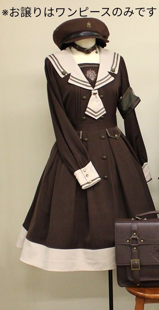 新品 Amavel アマベル Antique Emblemミリタリーワンピース 新品 Amavel アマベル Antique Emblemミリタリーワンピース