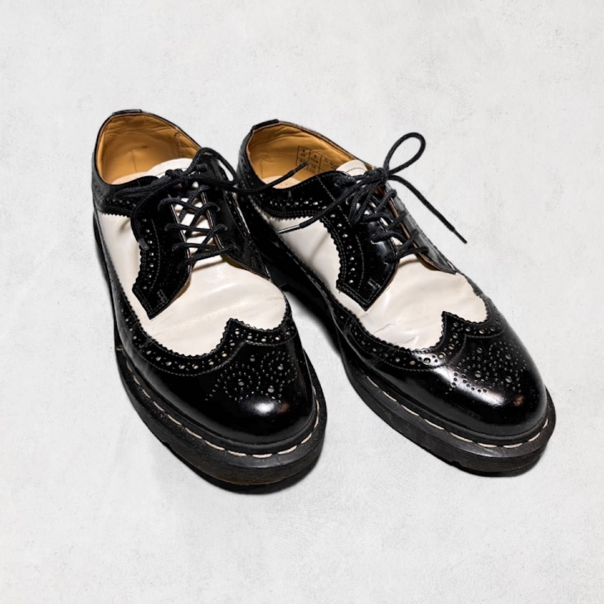 Dr.Martens ウィングチップシューズ 白黒 ドクターマーチン|メンズ Dr.Martens ウィングチップシューズ 白黒 ドクターマーチン|メンズ