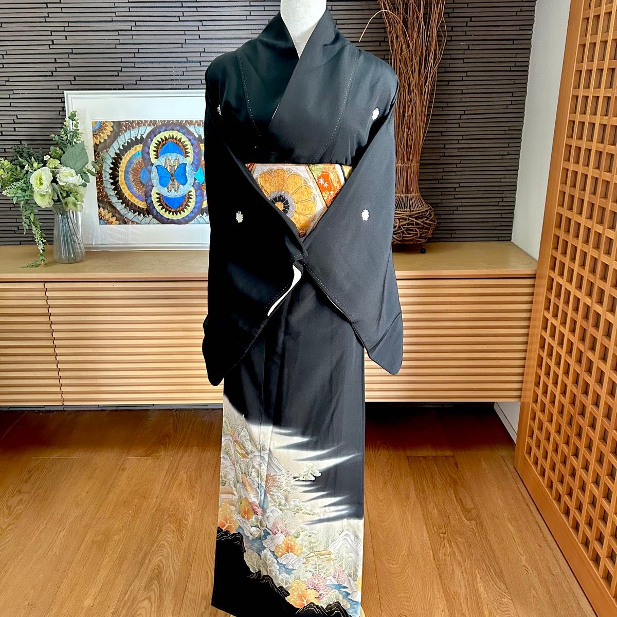 黒の訪問着 金色刺繍 黒の訪問着 金色刺繍