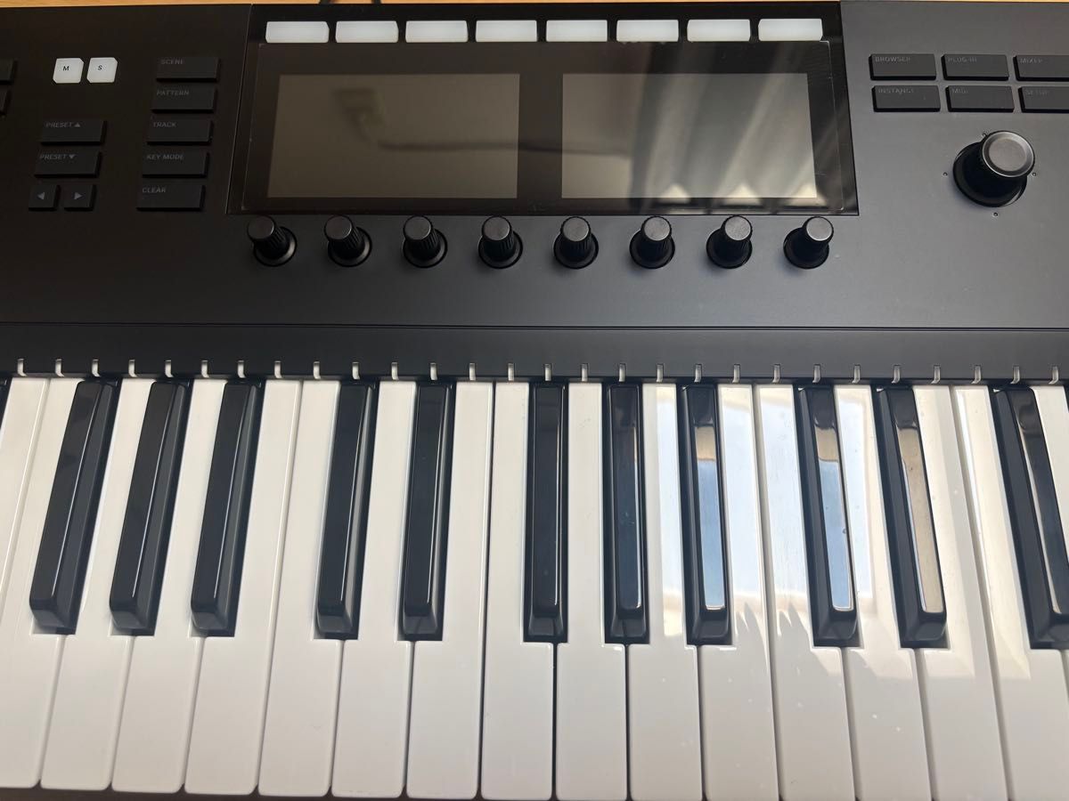 KOMPLETE KONTROL S61 mk2 トランスファーIDあり トランスファーID付属】Native Instruments KOMPLETE KONTROL