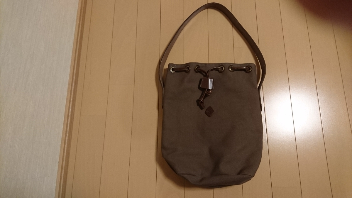 新品入荷 クレドラン 肩掛け可能 縦30横27マチ10紐70センチ ショルダーバッグ 15400円 新品未使用自宅保管 トートバッグ茶 CLEDRAN キャンバス、帆布 新品入荷 クレドラン 肩掛け可能 縦30横27マチ10紐70センチ ショルダーバッグ 15400円 新品未使用自宅保管 トートバッグ茶 CLEDRAN キャンバス、帆布