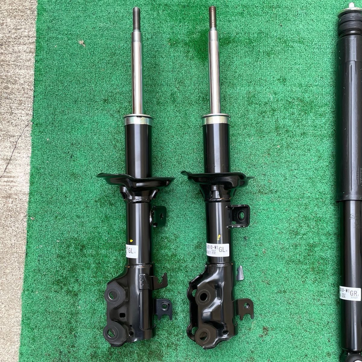 ホンダ N-BOX JF5 JF3 サスペンション ショックアブソーバー ホンダ N-BOX JF5 JF3 サスペンション ショックアブソーバー