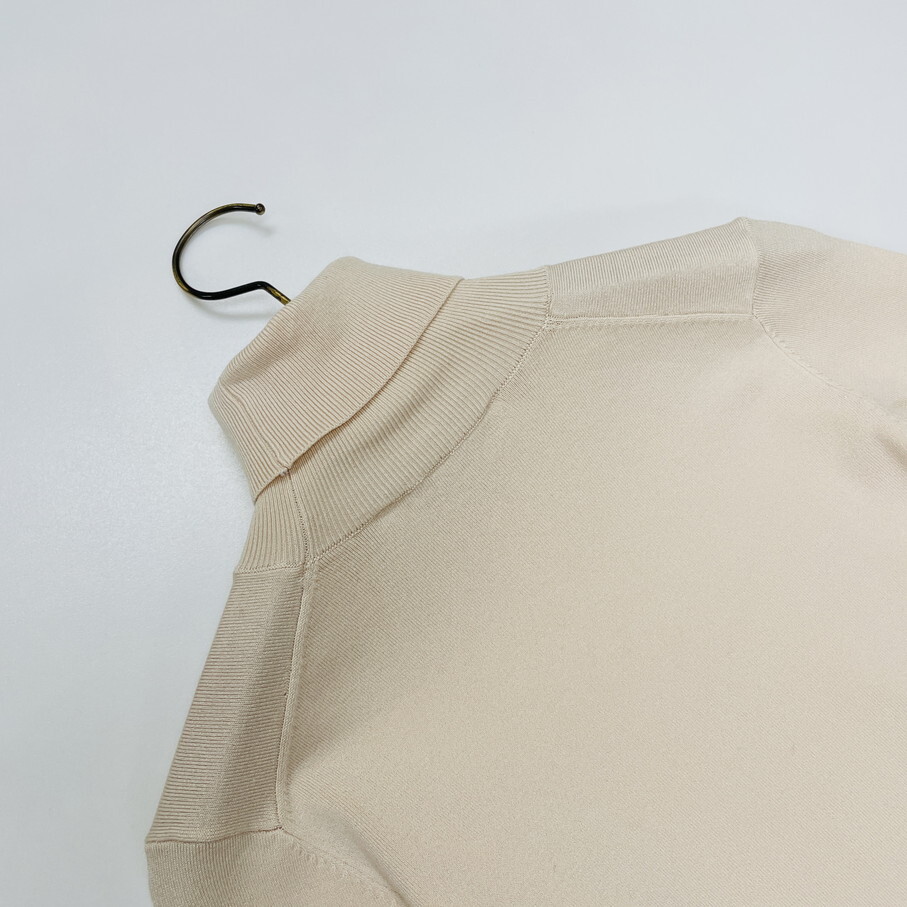 ZARA /M/ ベージュ 長袖タートルネックニットセーター タグ付き ZARA /M/ ベージュ 長袖タートルネックニットセーター タグ付き