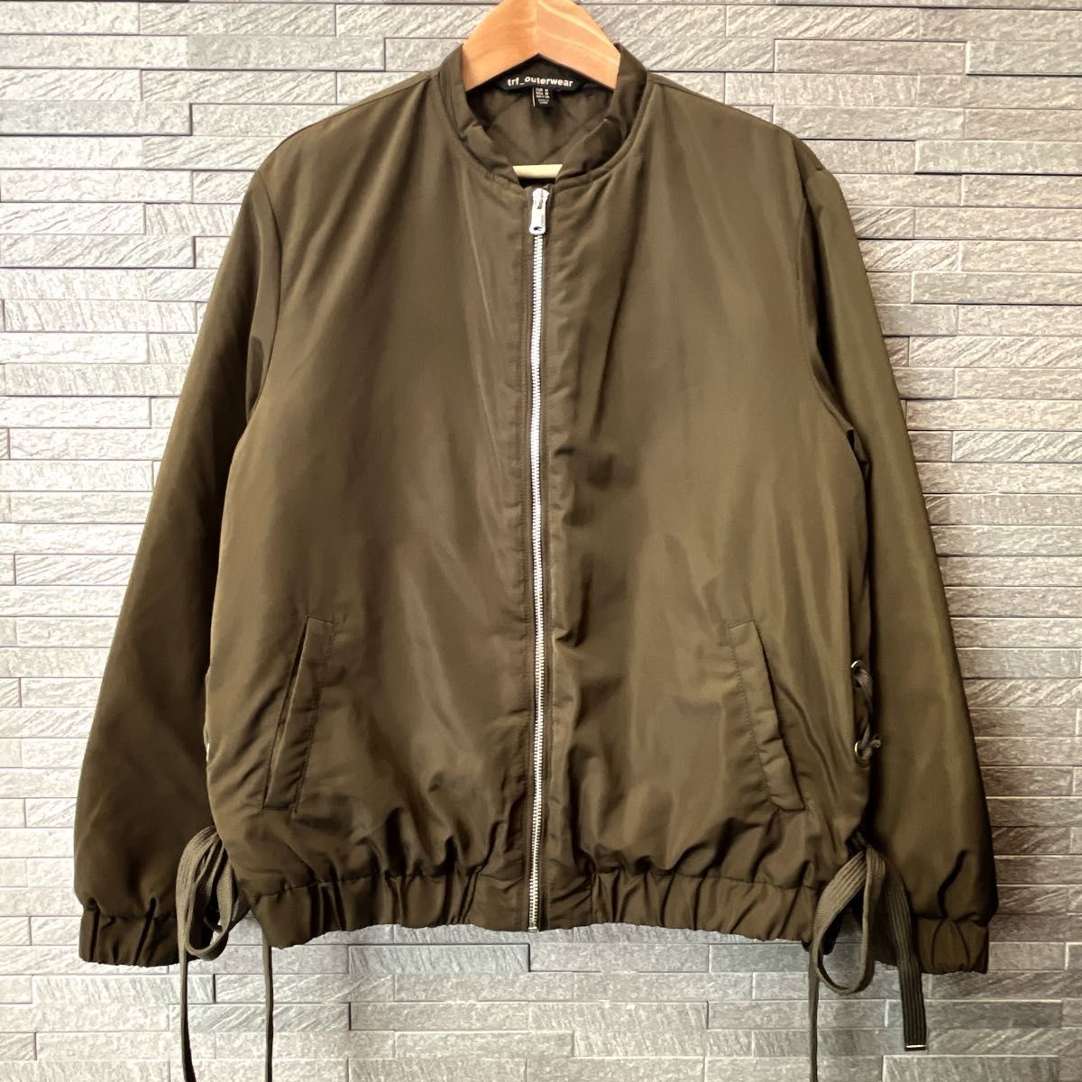 ザラ ZARA ボンバージャケット 上着・アウター・ジャンパー M ザラ ZARA ボンバージャケット 上着・アウター・ジャンパー M