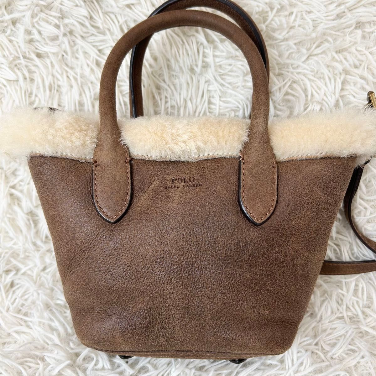 美品 ポロラルフローレン 定価7 6万 ムートンショルダーバッグ 美品 ポロラルフローレン 定価7 6万 ムートンショルダーバッグ