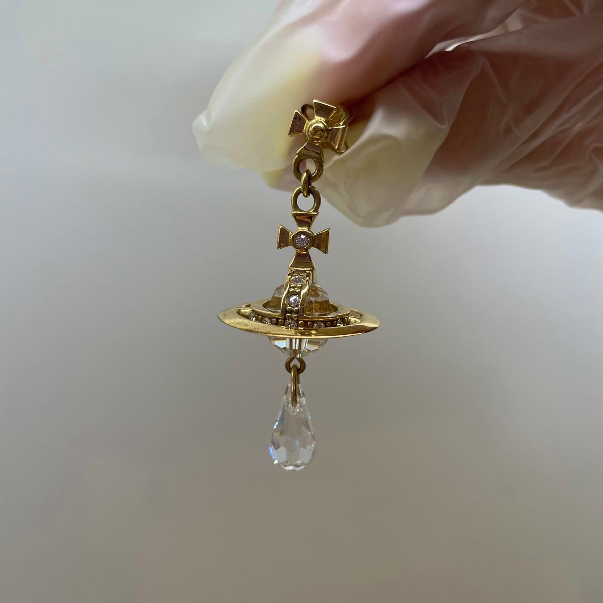 Vivienne Westwood クリスタルドロップピアス ゴールド 超レア Vivienne Westwood クリスタルドロップピアス ゴールド 超レア