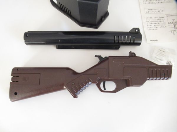 希少品 任天堂 光線銃 ダックハント DUCKHUNT 現状品 昭和レトロ 希少品 任天堂 光線銃 ダックハント DUCKHUNT 現状品 昭和レトロ