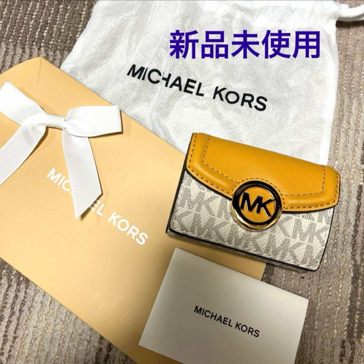 新品未使用 MICHAEL KORS マイケルコース 折財布 新品 MICHAEL KORS マイケルコース 折財布 財布 三つ折り財布