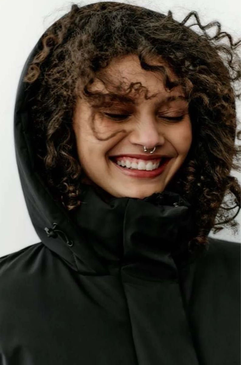 新品 ZARA ロングダウンコート XS ブラック 軽量 防水 ダウン 新品 ZARA ロングダウンコート XS ブラック 軽量 防水 ダウン