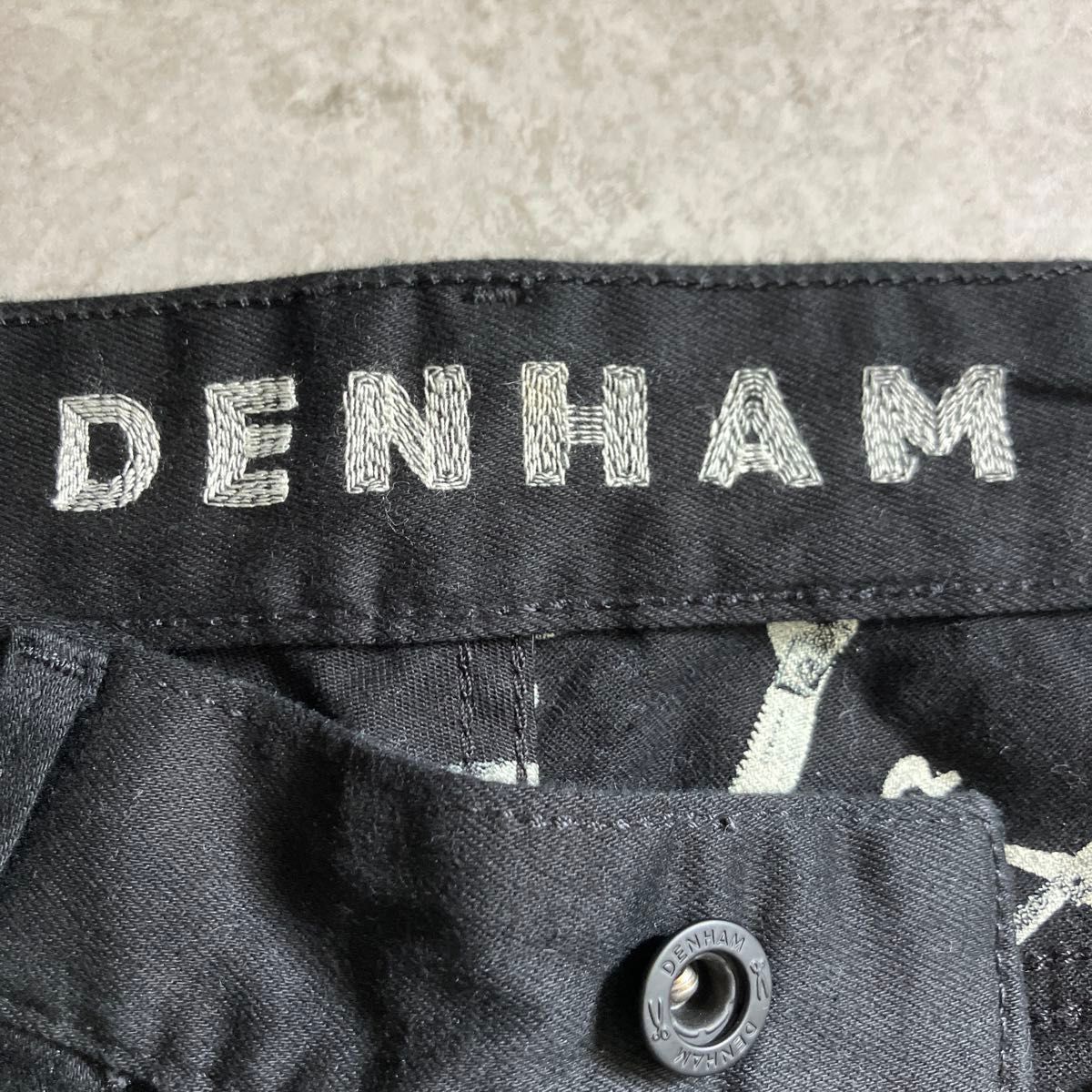 美品 DENHAM SKIN W30 WLSB WHITE デンハム スキン ブラック黒 美品 DENHAM SKIN W30 WLSB WHITE デンハム スキン ブラック黒